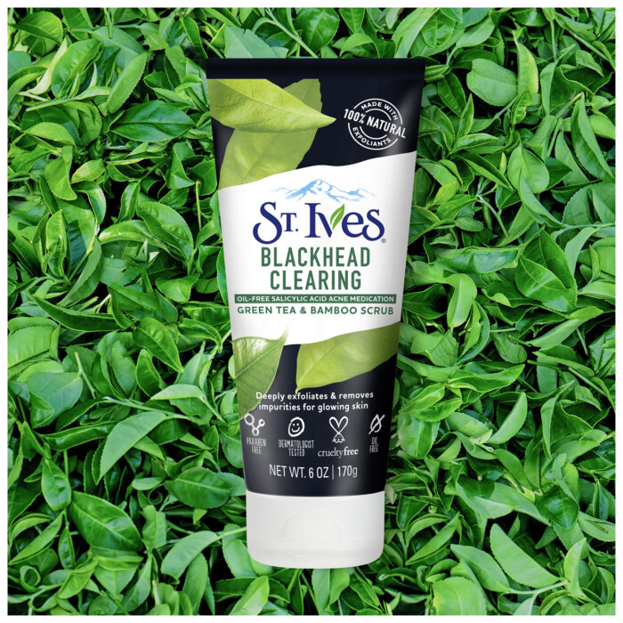 St. Ives Blackhead Clearing Face Scrub: Deep Clean & Exfoliate for Clear Skin - Image 4